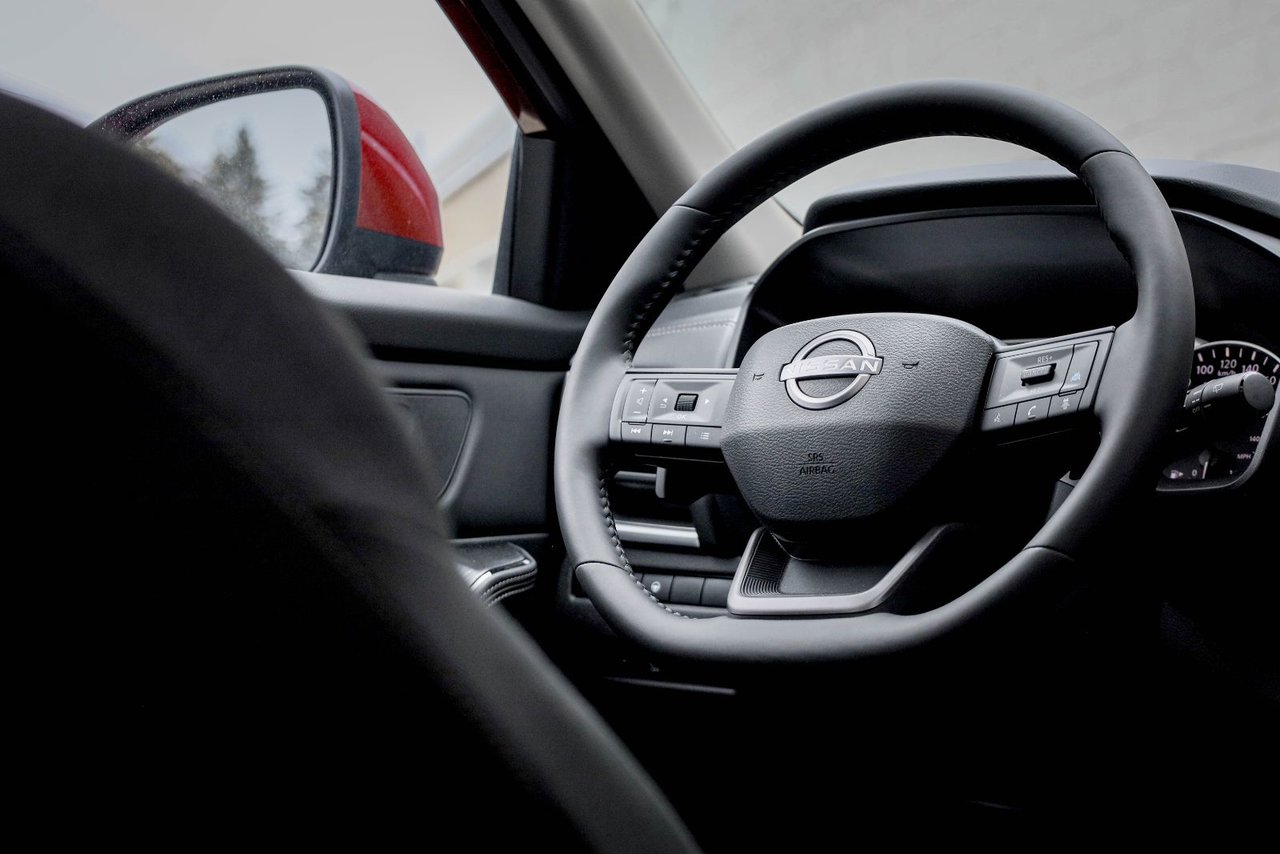 2026 Nissan Rogue SV Moonroof-17