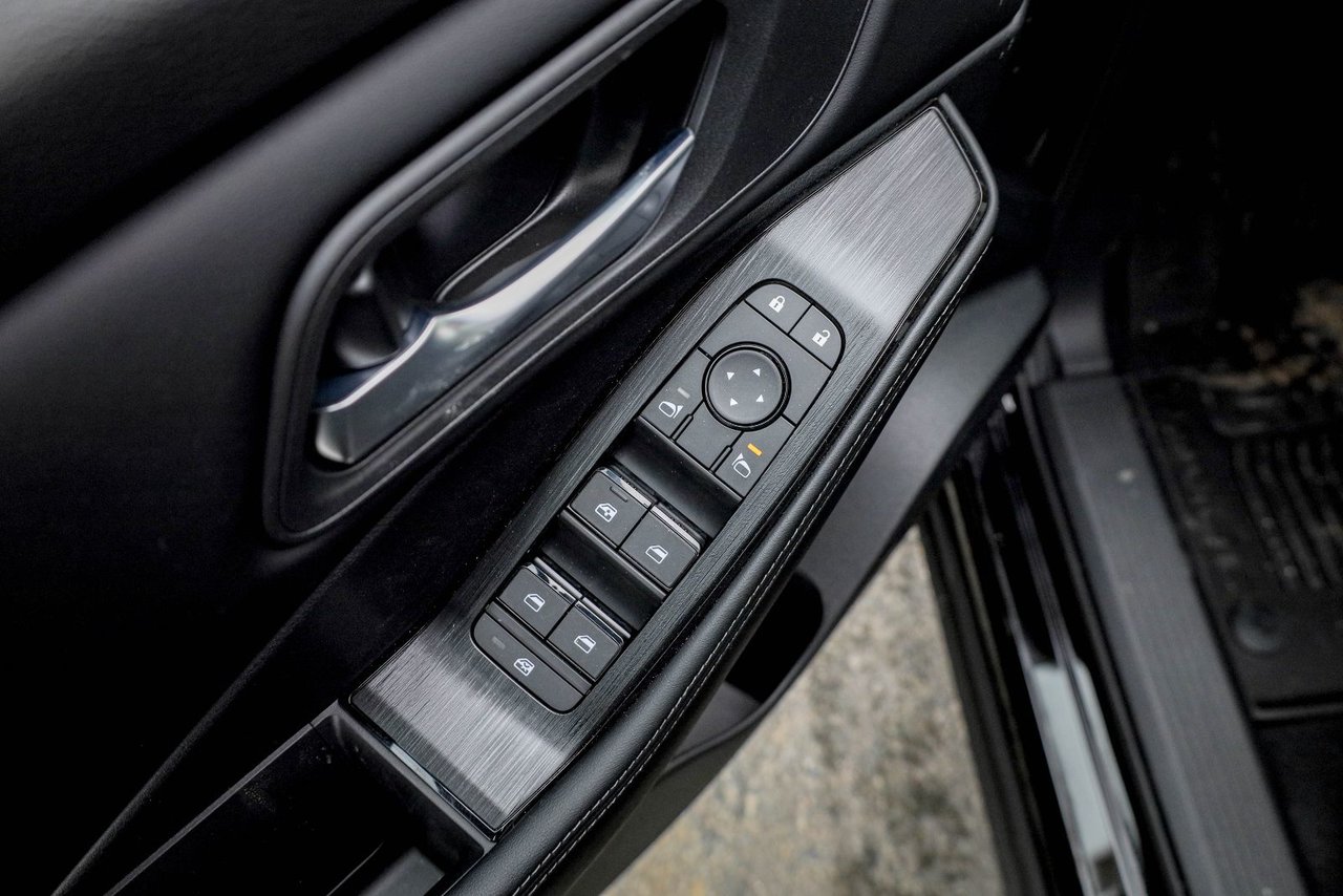 2026 Nissan Rogue SV Moonroof-11