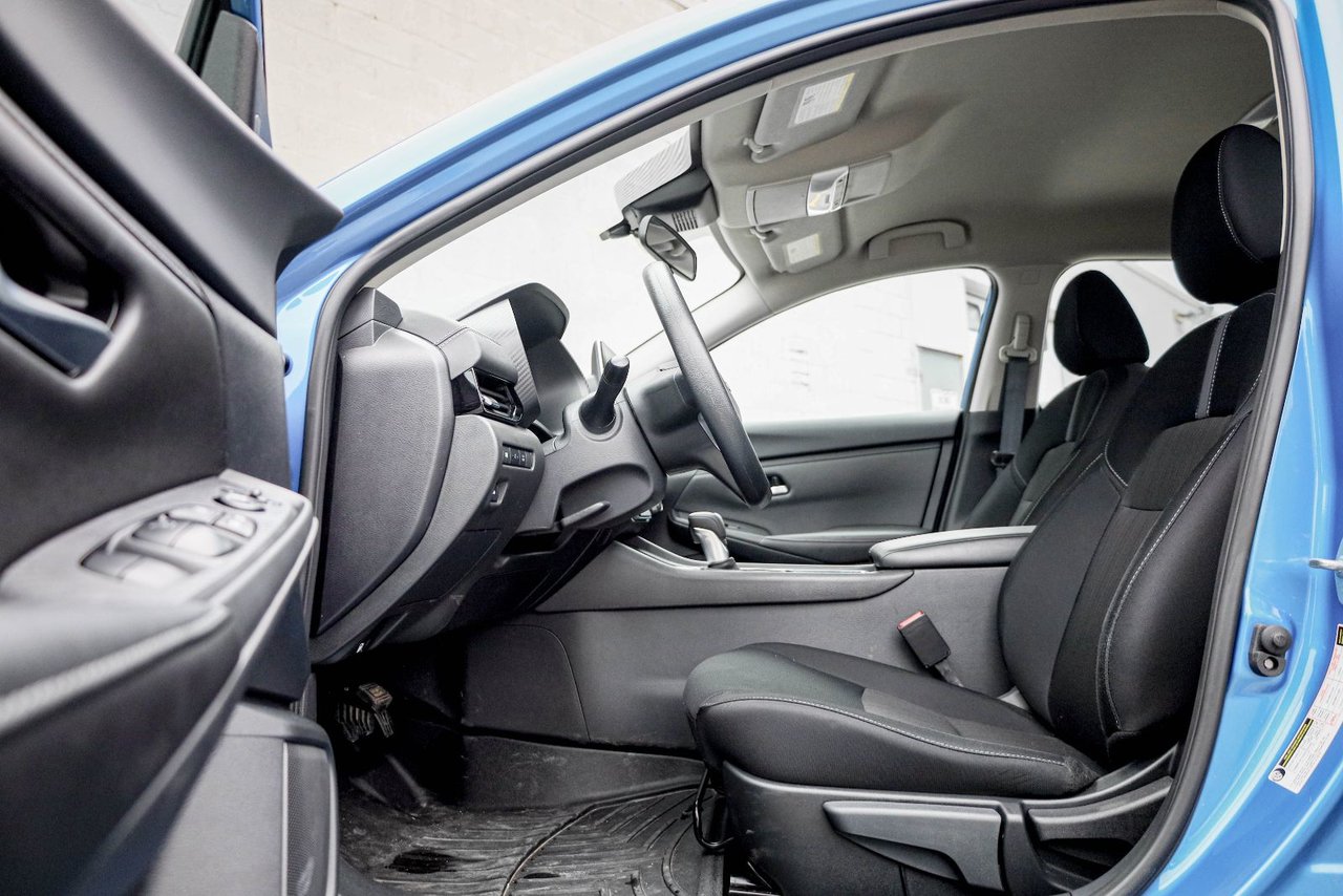 2025 Nissan Sentra SV-8