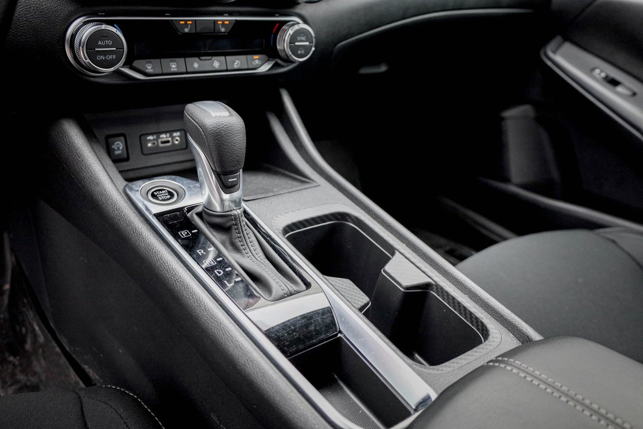 2025 Nissan Sentra SV-12