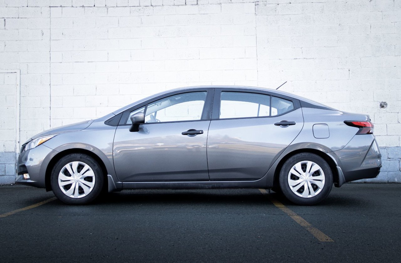 2022 Nissan Versa S-0