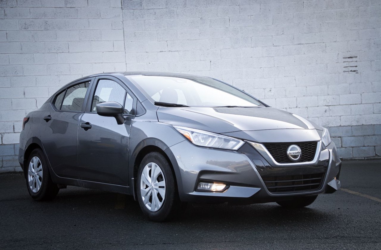 2022 Nissan Versa S-6