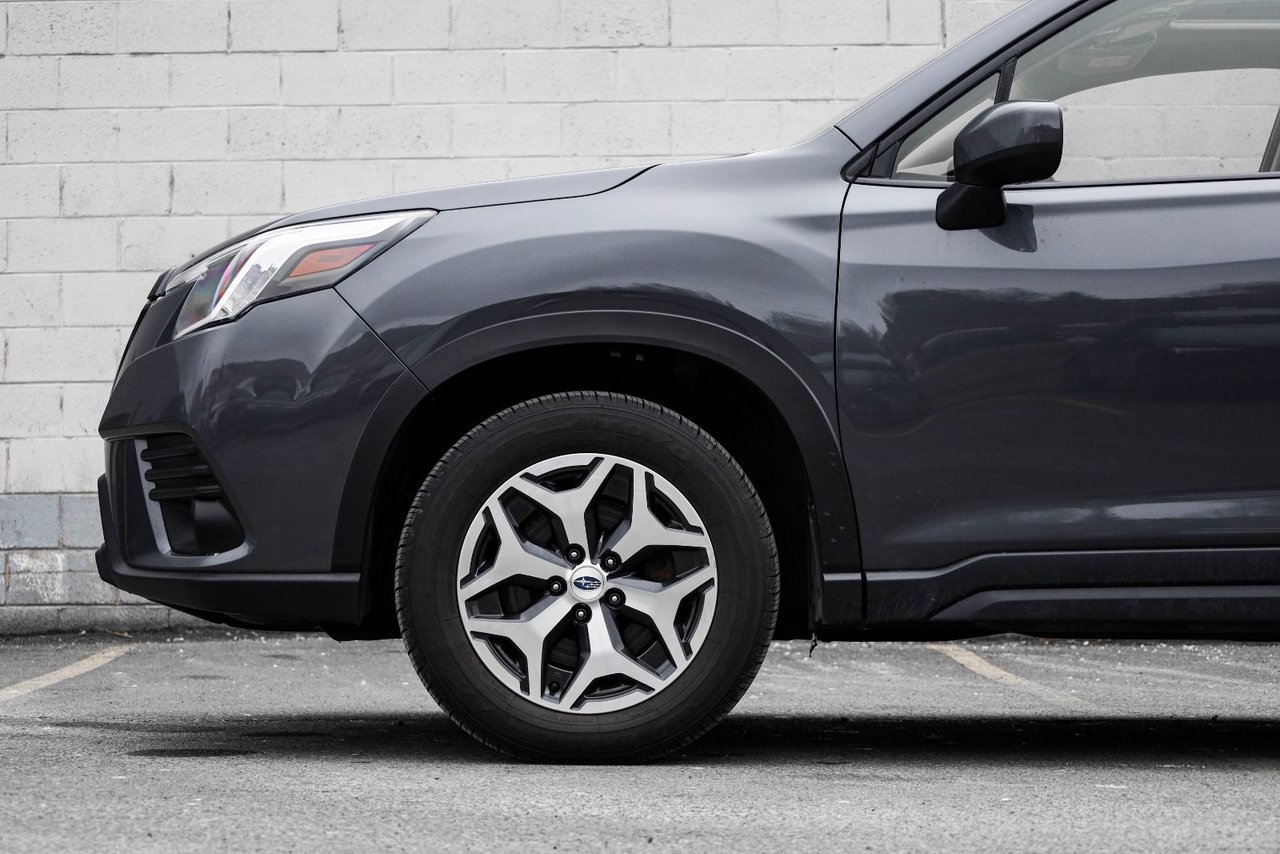 2023 Subaru Forester Touring-1