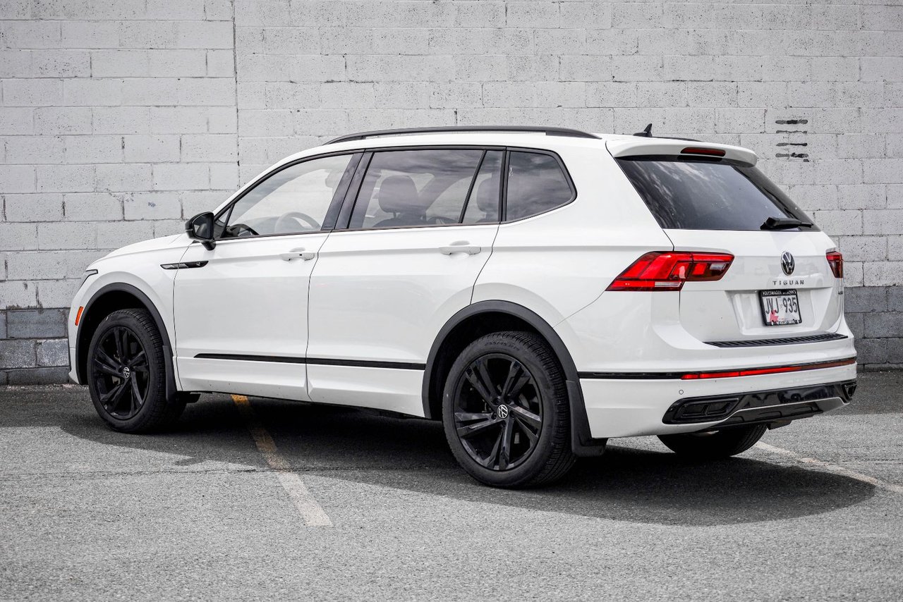 2024 Volkswagen Tiguan Comfortline R-Line Black Edition-6