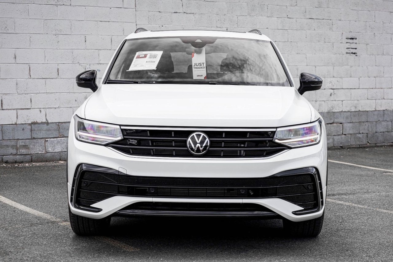 2024 Volkswagen Tiguan Comfortline R-Line Black Edition-4