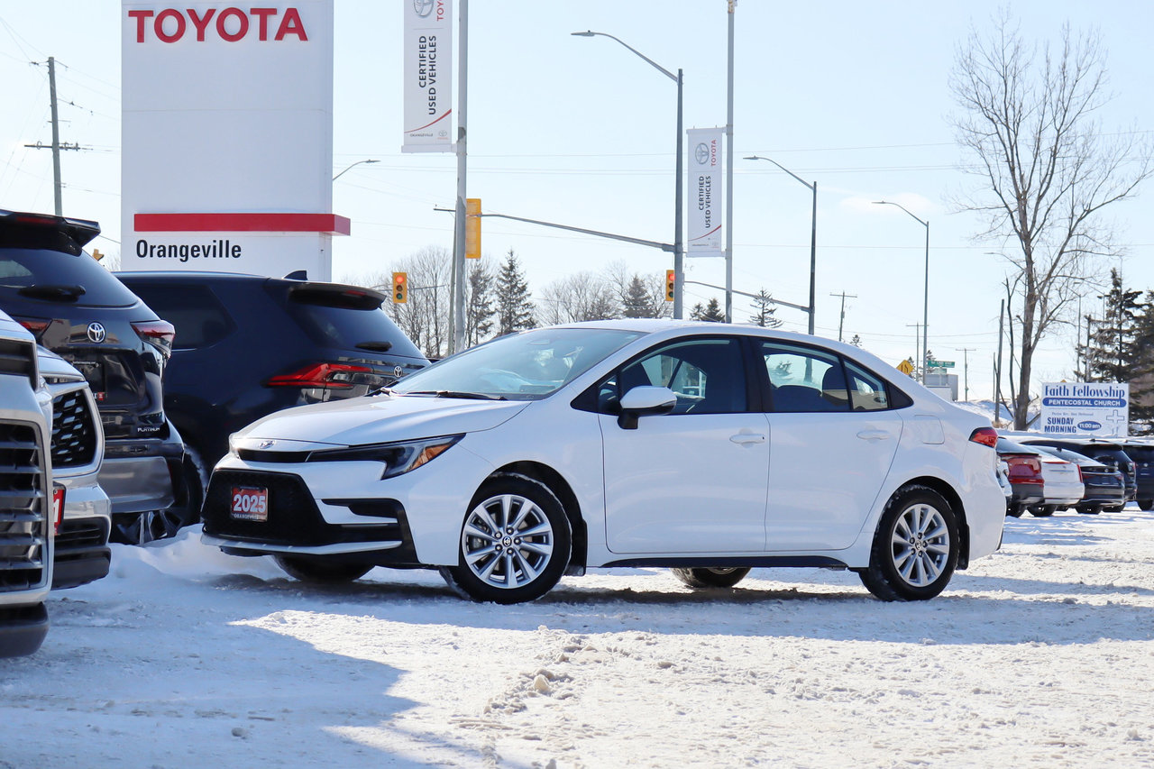 Toyota Corolla SE FWD 2025