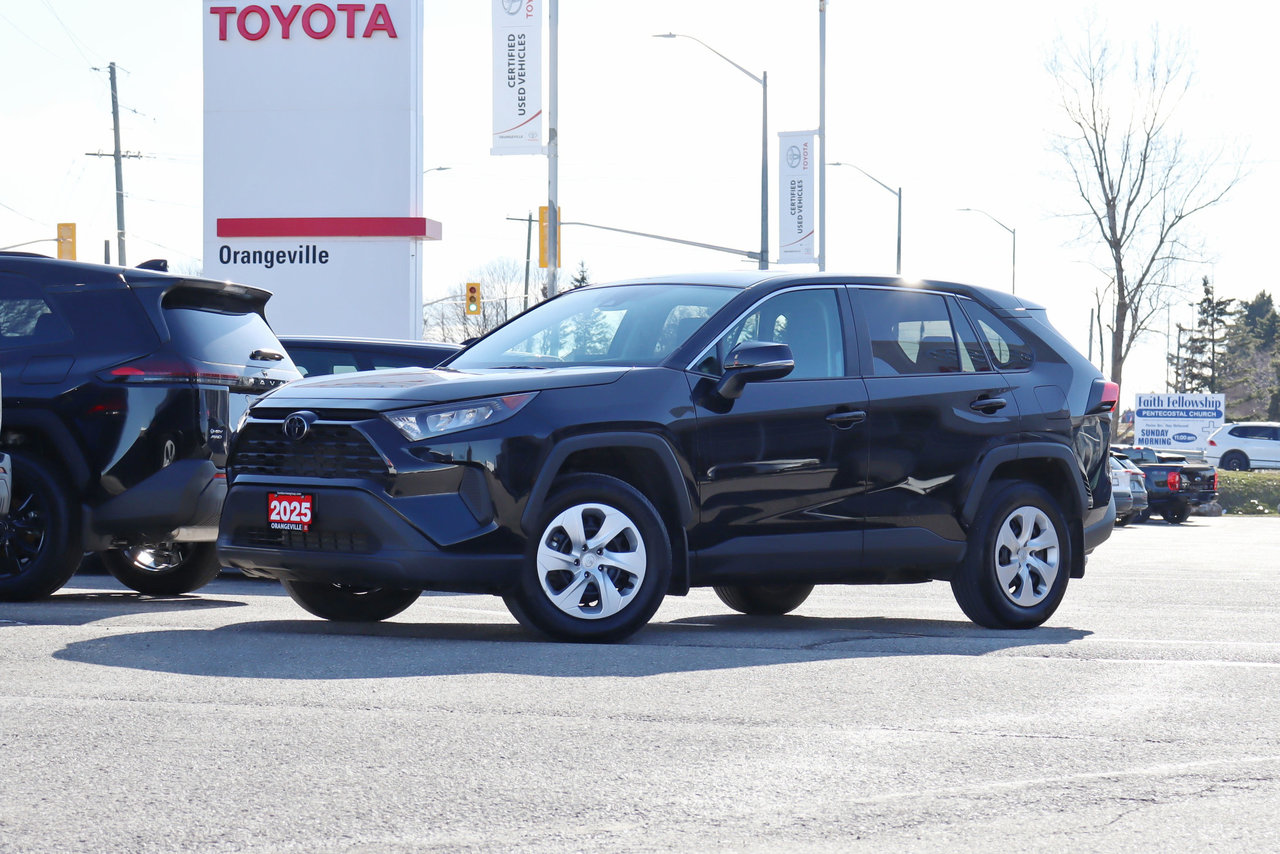 2025 Toyota RAV4 LE AWD