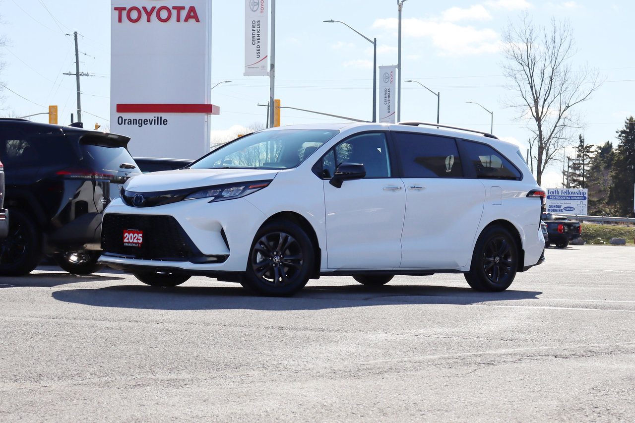 Toyota Sienna XSE 7-Passenger AWD 2025