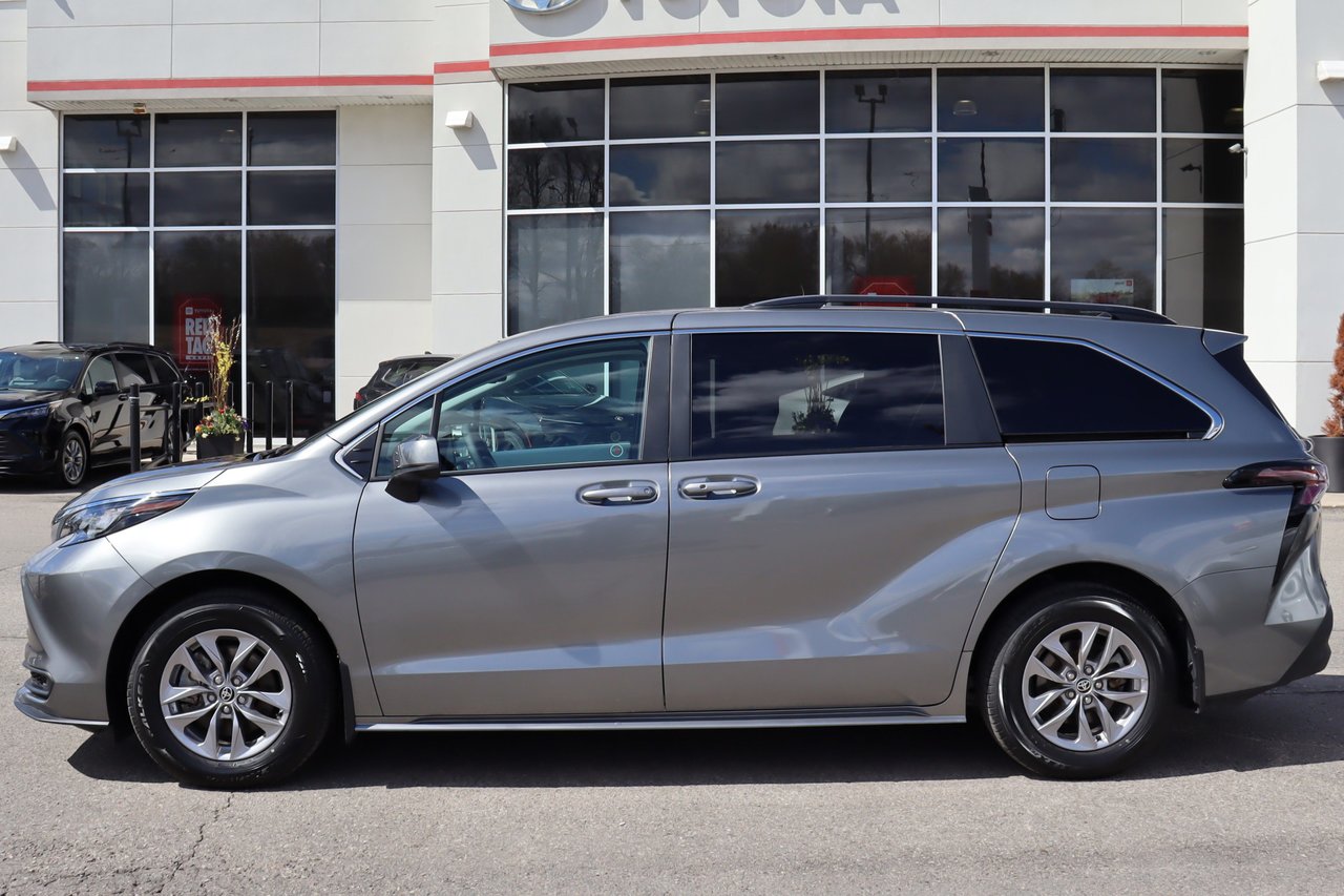 Heavy Metal 2026 Toyota Sienna LE 8-Passenger FWD Minivan Front-Wheel Drive