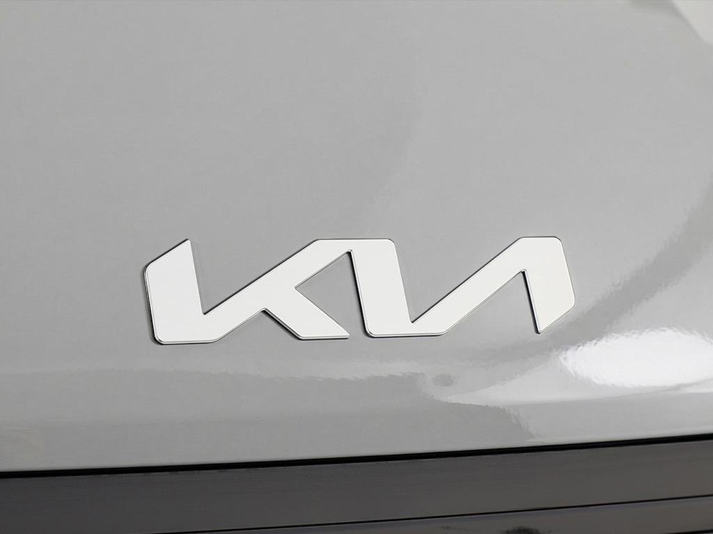 2026 Kia EV4 Wind Premium-7