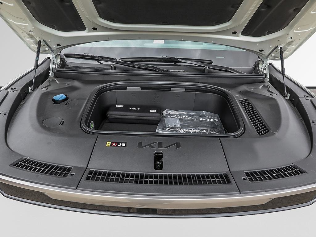 2026 Kia EV9 Land AWD w/ Plus Package-8