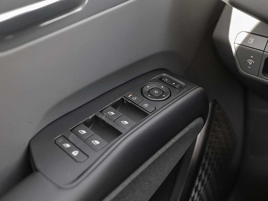 2026 Kia EV9 Land AWD w/ Plus Package-14