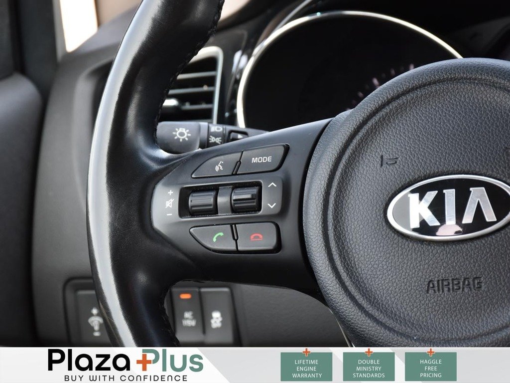 2016 Kia Sedona SX