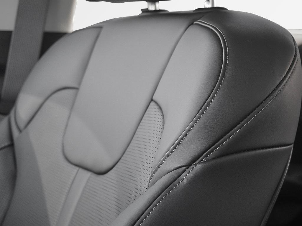 2026 Kia Sorento HEV EX AWD-22