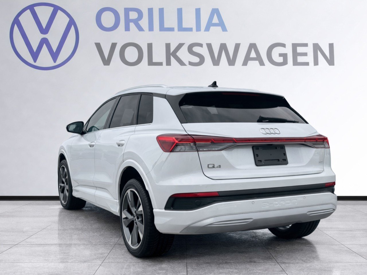 2023 Audi Q4 e-tron BASE-5