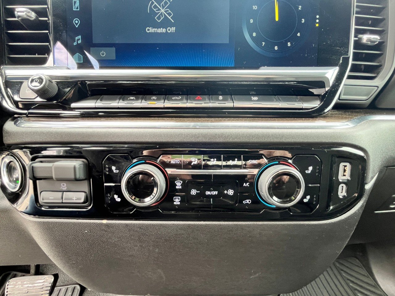 2025 Chevrolet Silverado 1500 LT-9