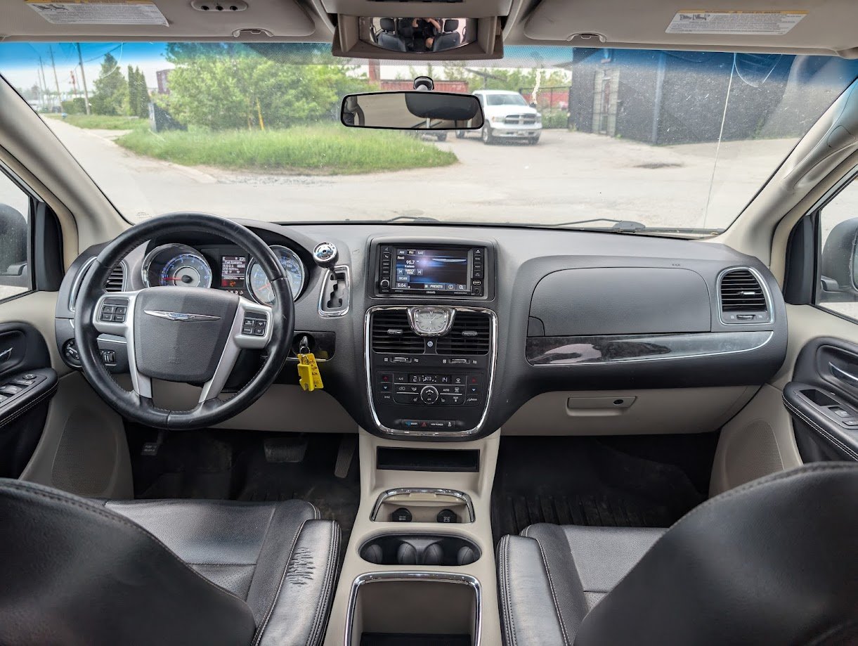 2016 Chrysler Town & Country Touring AS-IS