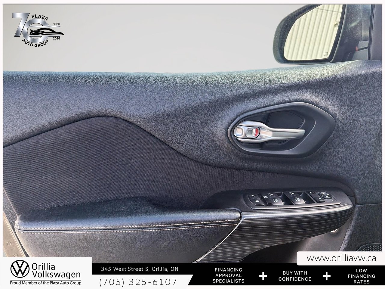 2015 Jeep Cherokee Sport-12