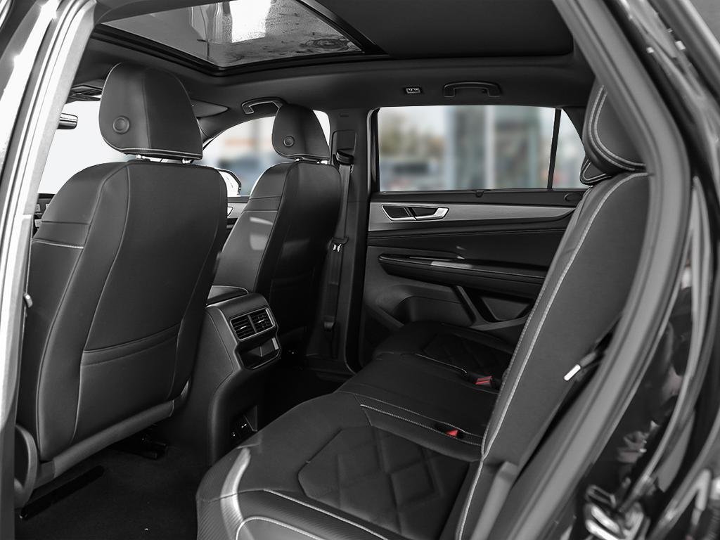 2025 Volkswagen Atlas Cross Sport Comfortline R-Line Black Edition No Options / Deep Black Pearl