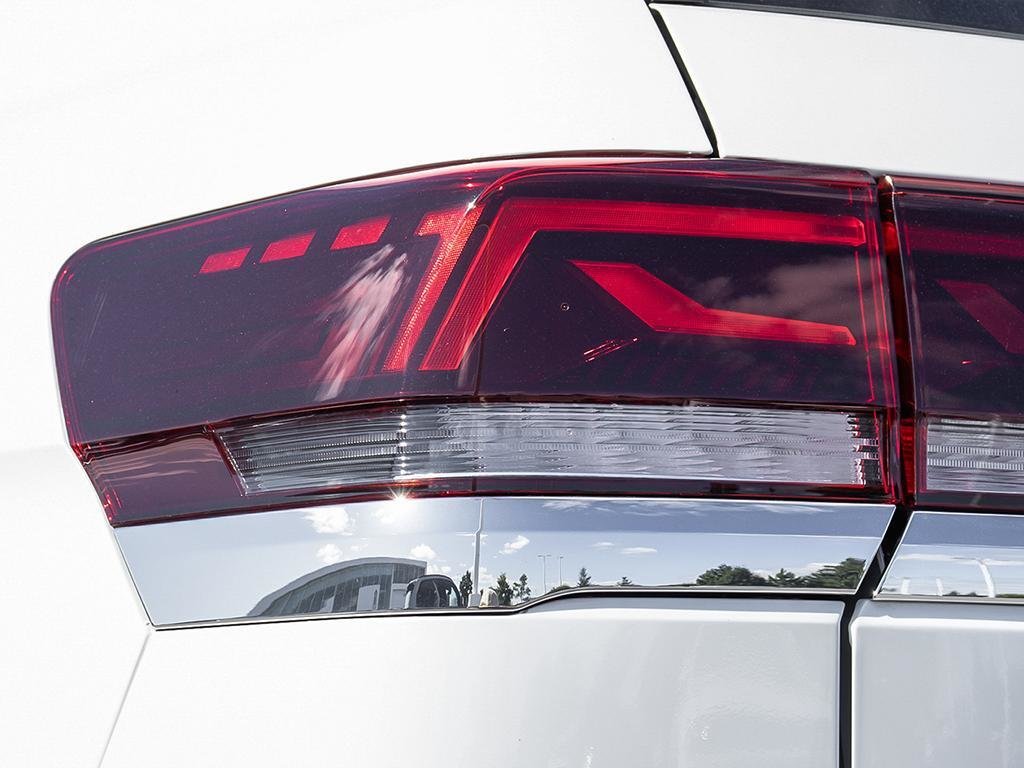 2025 Volkswagen Atlas Execline No Options / Oryx White Pearl