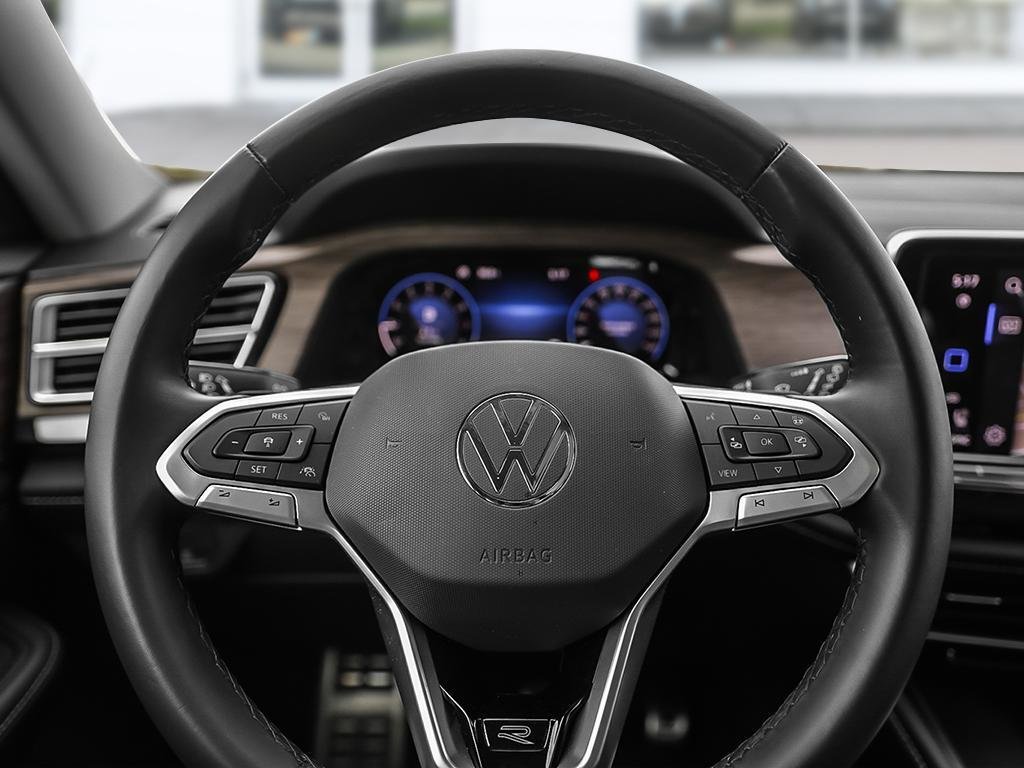 2025 Volkswagen Atlas Execline No Options / Deep Black Pearl