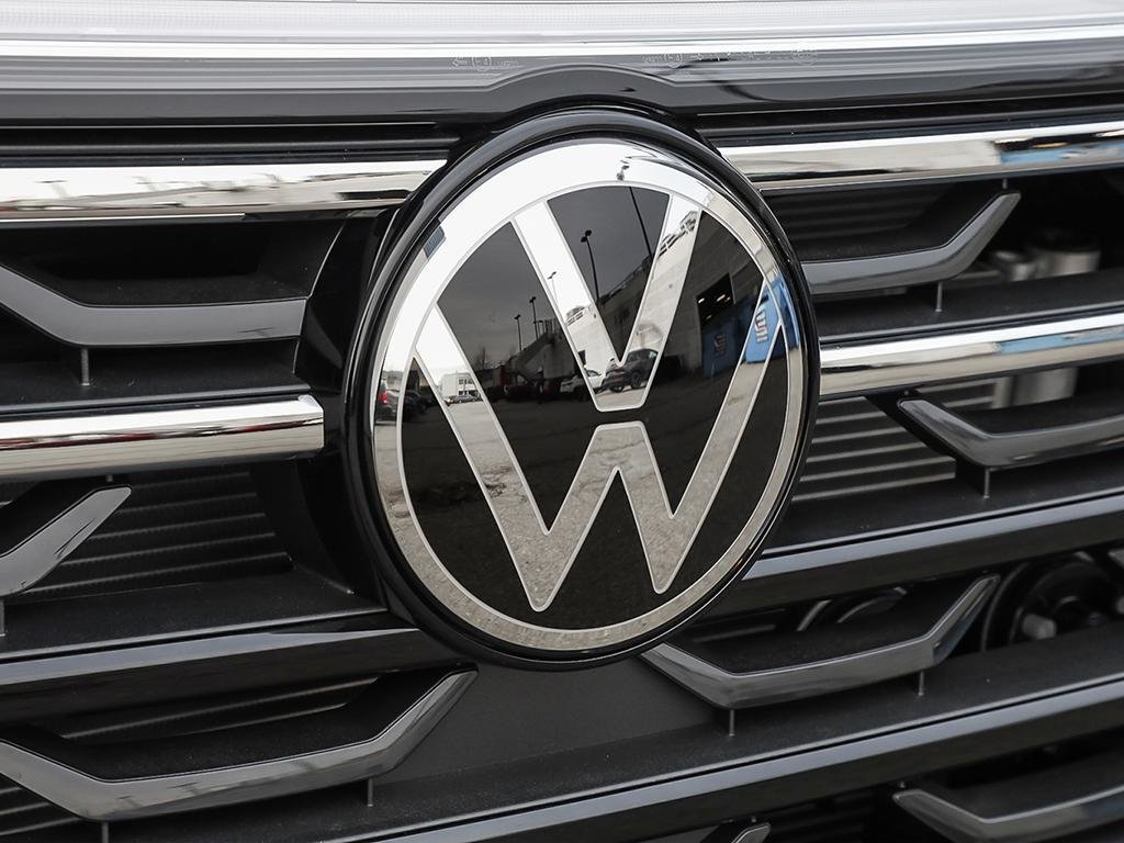 2025 Volkswagen Atlas Peak Edition No Options / Pure White