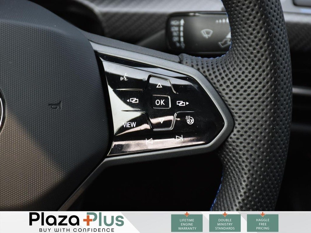 2024 Volkswagen Golf R BASE CPO | MANUAL! | LOW KM | 4MOTION AWD | SUNROOF | HEATED + VENTILATED SEATS