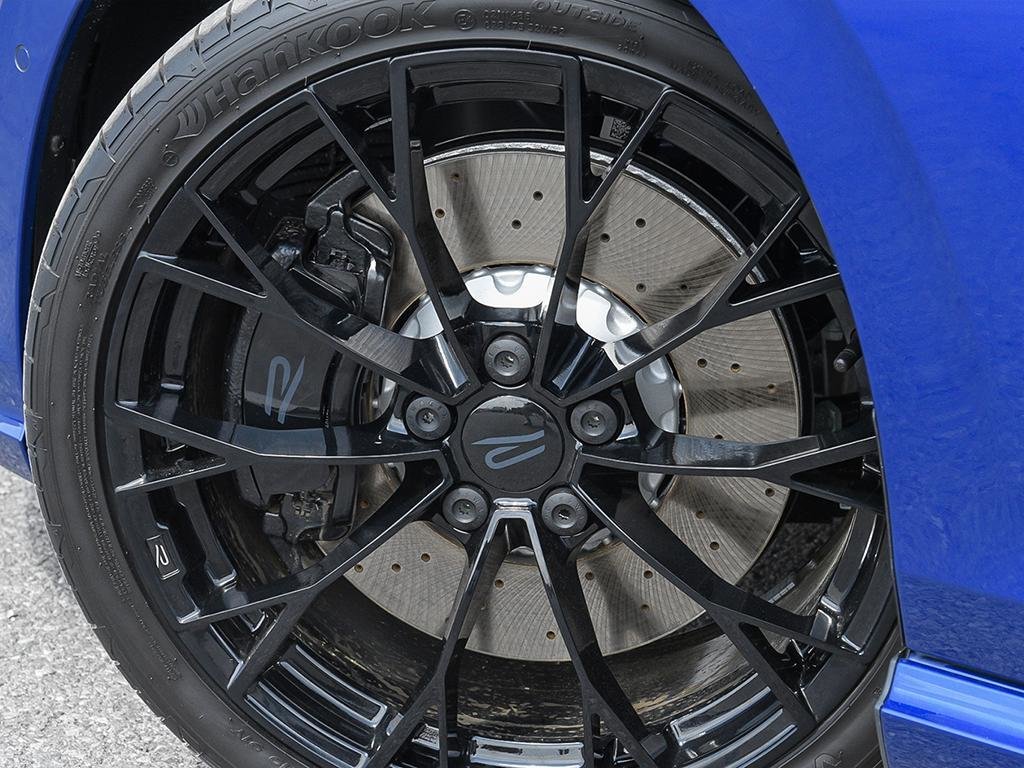 2025 Volkswagen Golf R Black Edition Akrapobic Exhaust / Lapiz Blue Metallic with Black Roof