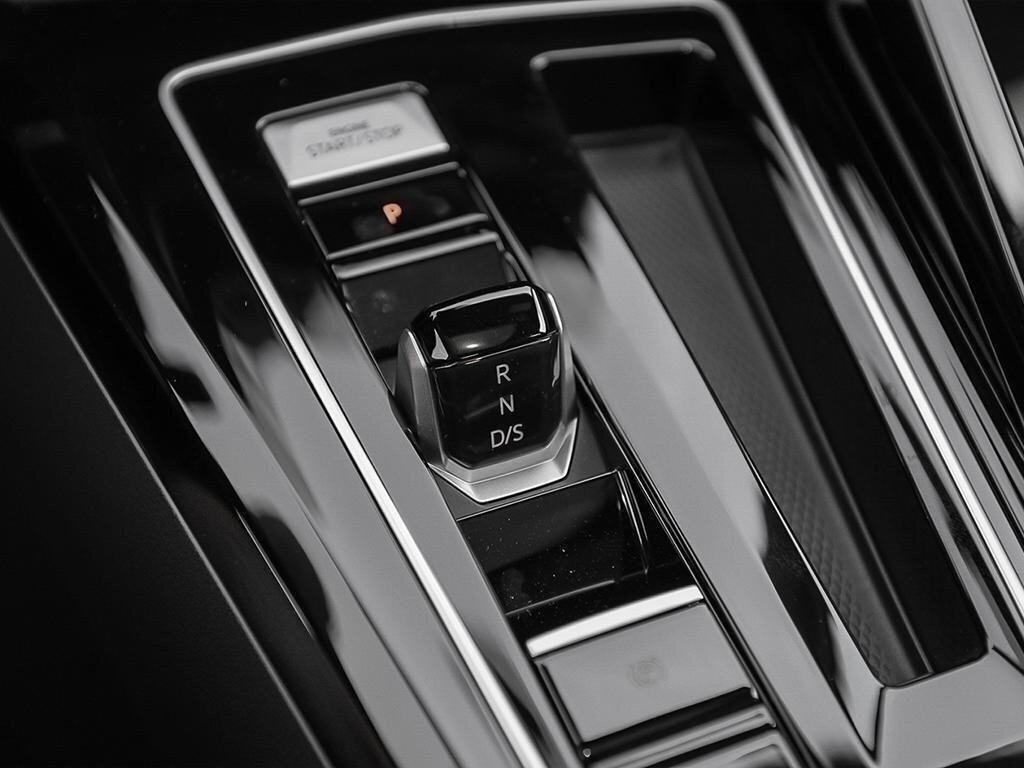 2026 Volkswagen Golf R R Black Edition 4MOTION-21
