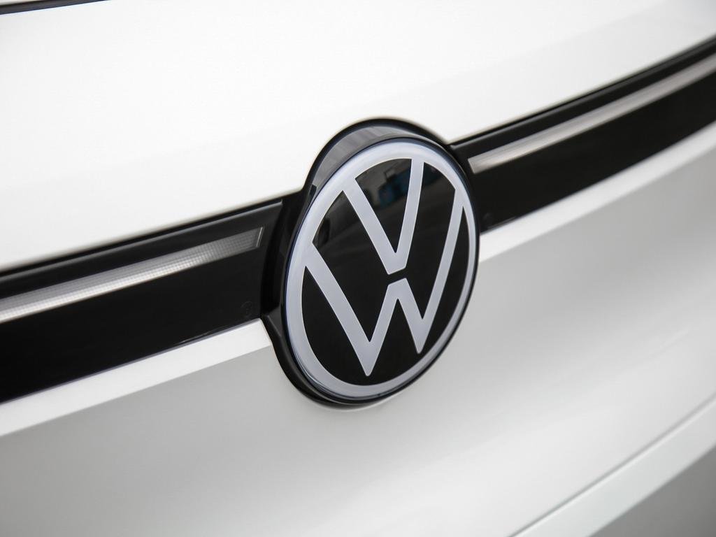 2025 Volkswagen ID.4 Pro S Heat Pump 21 Inch Rim Package / Oryx White Pearl