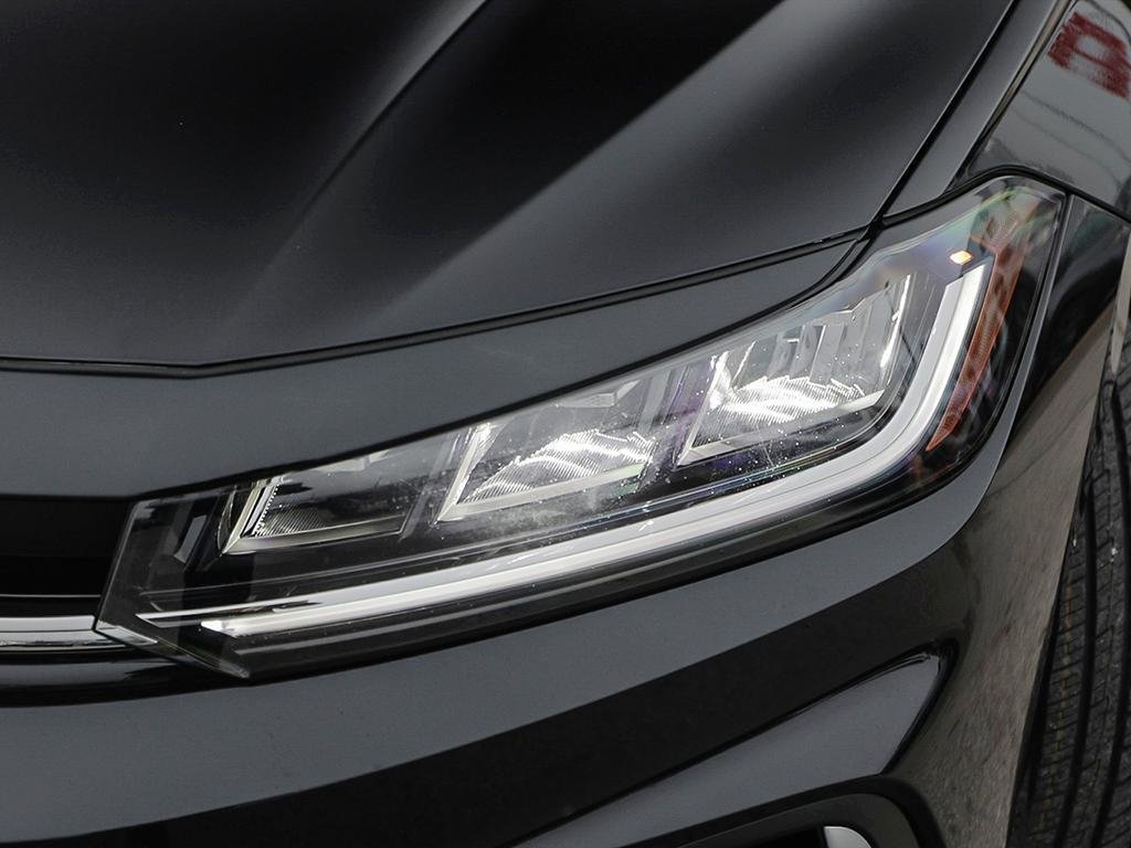 2025 Volkswagen Jetta Trendline No Options / Deep Black Pearl