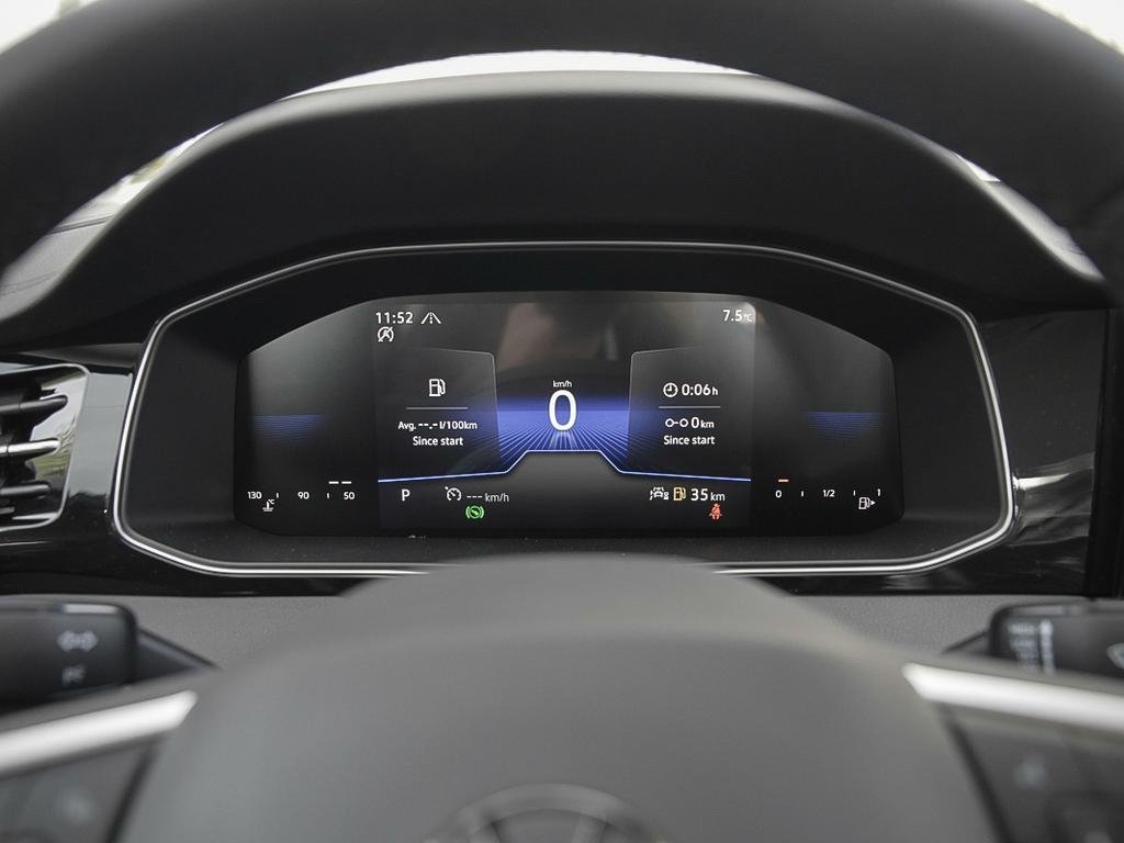 2025 Volkswagen Jetta Trendline No Options / Deep Black Pearl