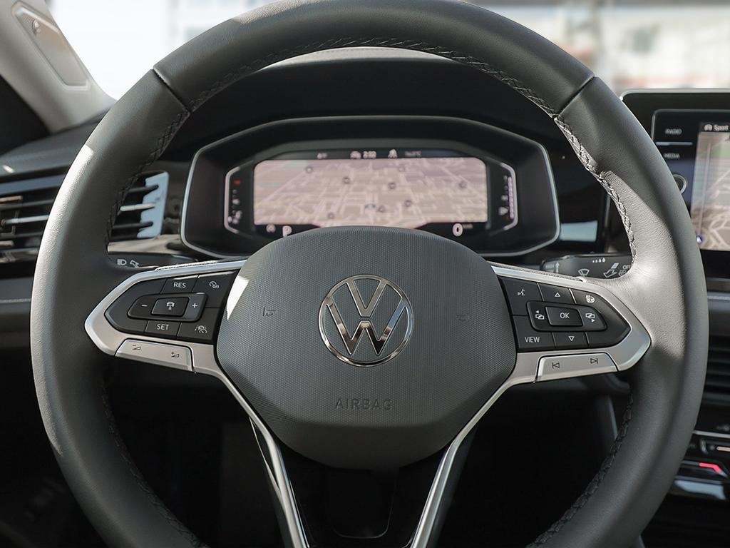 2025 Volkswagen Jetta Highline Beats Audio Removal / Kings Red Metallic