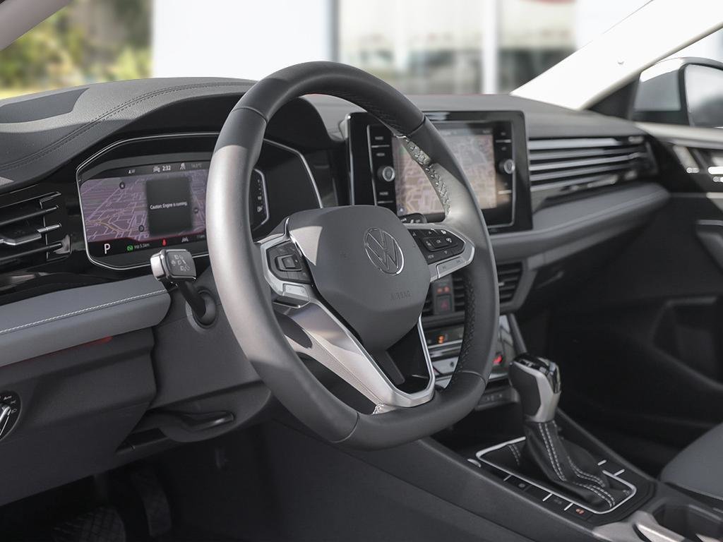 2025 Volkswagen Jetta Highline Beats Audio Removal / Kings Red Metallic
