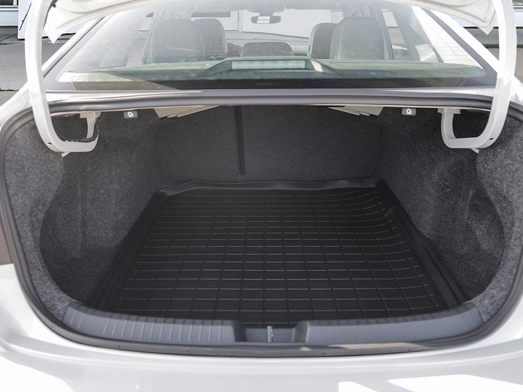 2025 Volkswagen Jetta Highline Beats Audio Removal / Oryx White Pearl