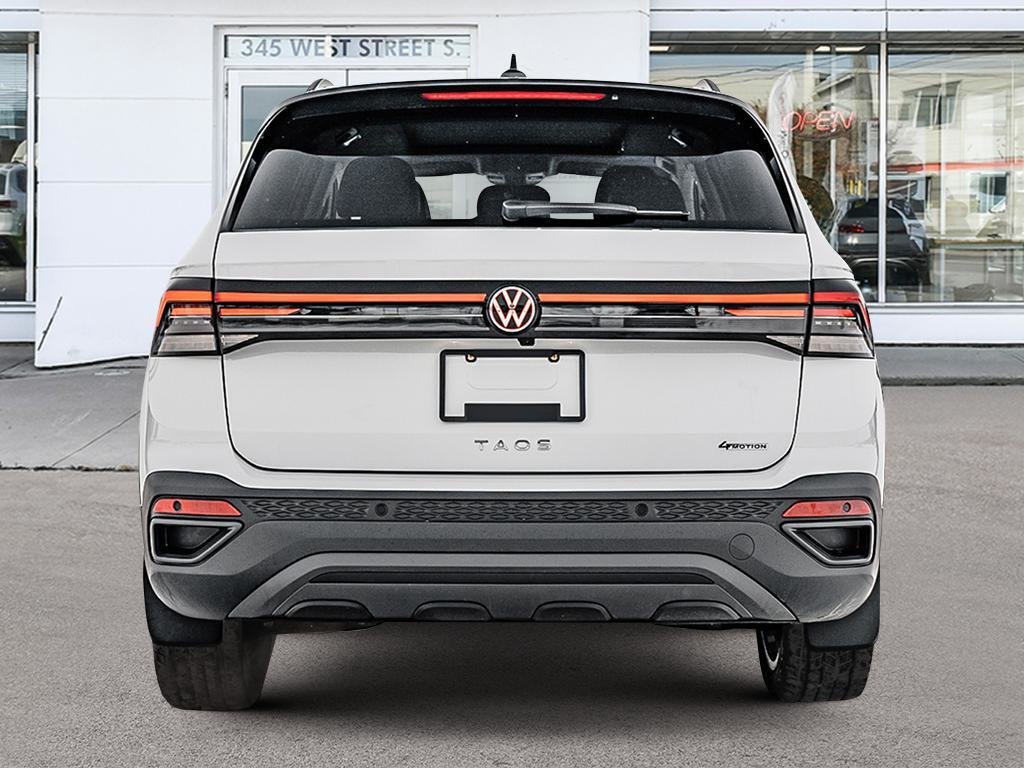 2025 Volkswagen Taos Comfortline Black Edition No Options / Pure White