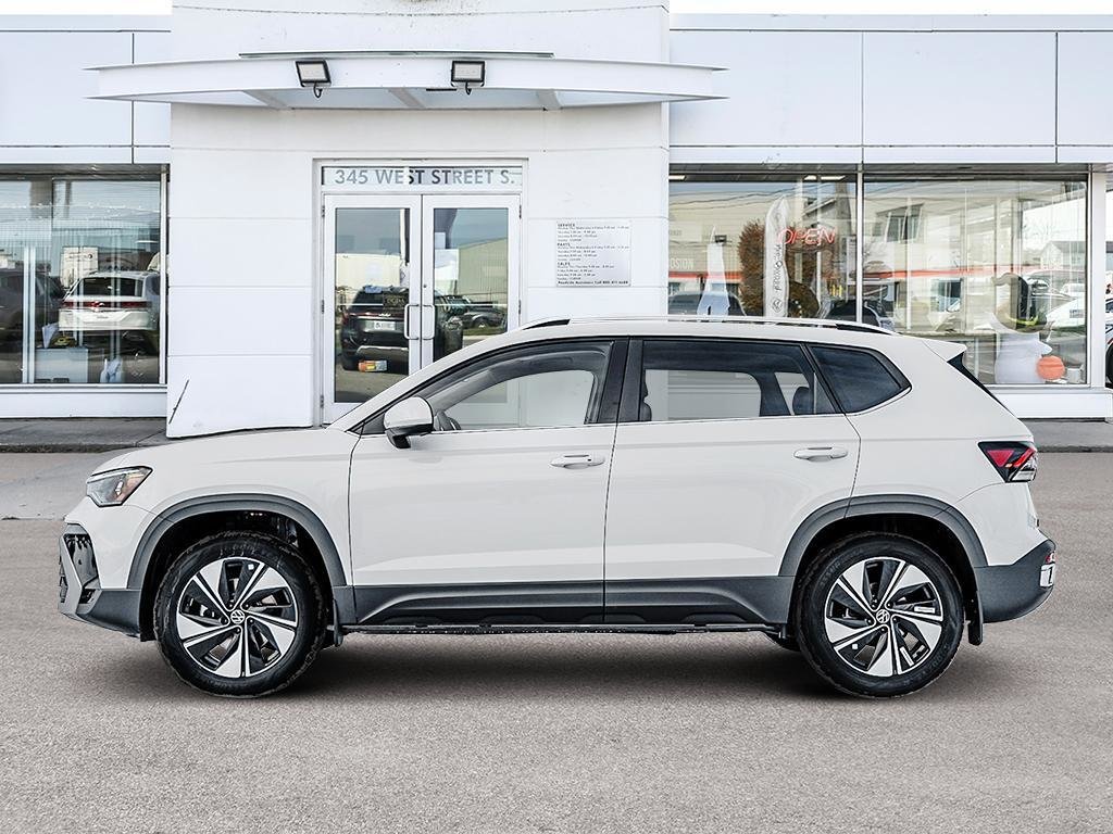 2025 Volkswagen Taos Comfortline No Options / Pure White