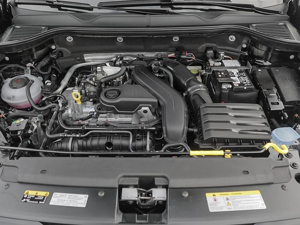 2025 Volkswagen Taos Comfortline No Options / Deep Black Pearl