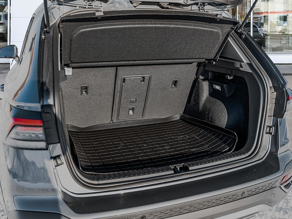 2025 Volkswagen Taos Highline No Options / Platinum Gray Metallic