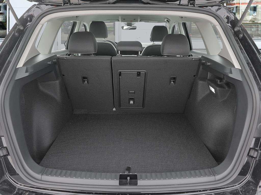 2025 Volkswagen Taos Trendline No Options / Deep Black Pearl