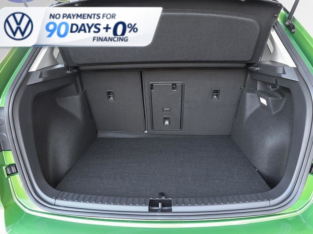 2026 Volkswagen Taos Comfortline Black Edition 4MOTION-9