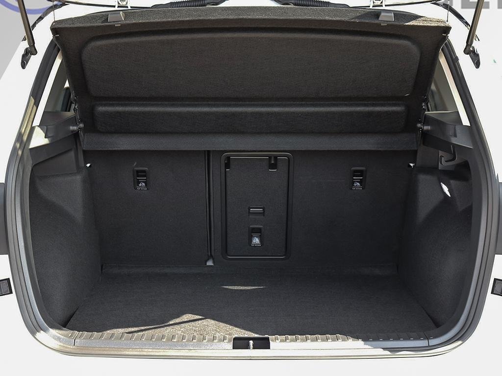 2026 Volkswagen Taos Comfortline Black Edition 4MOTION-9