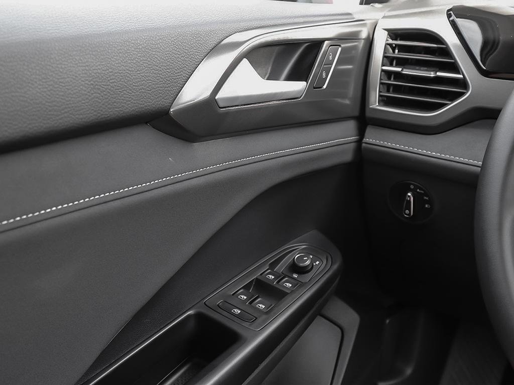 2026 Volkswagen Taos Comfortline Black Edition 4MOTION-20