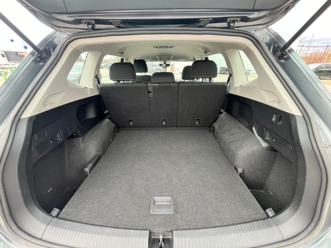 2023 Volkswagen Tiguan Trendline-17