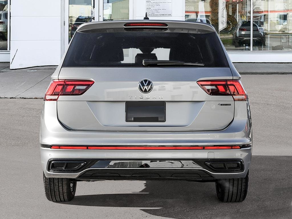 2024 Volkswagen Tiguan COMFORTLINE R-LINE BLACK EDITION No Options / Pyrite Silver