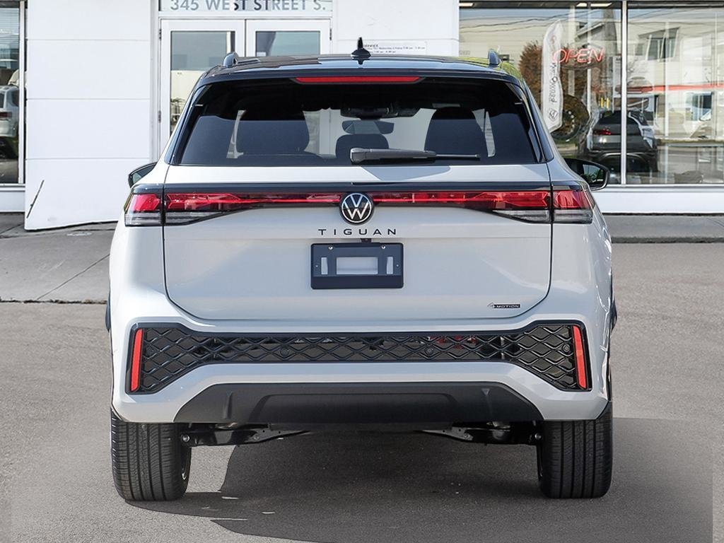 2025 Volkswagen Tiguan Comfortline R-Line Black Edition