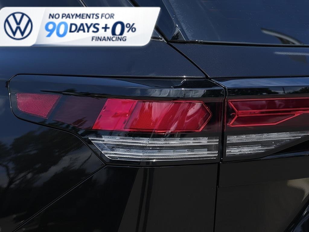 2026 Volkswagen Tiguan Comfortline R-Line Black Edition 4MOTION-14