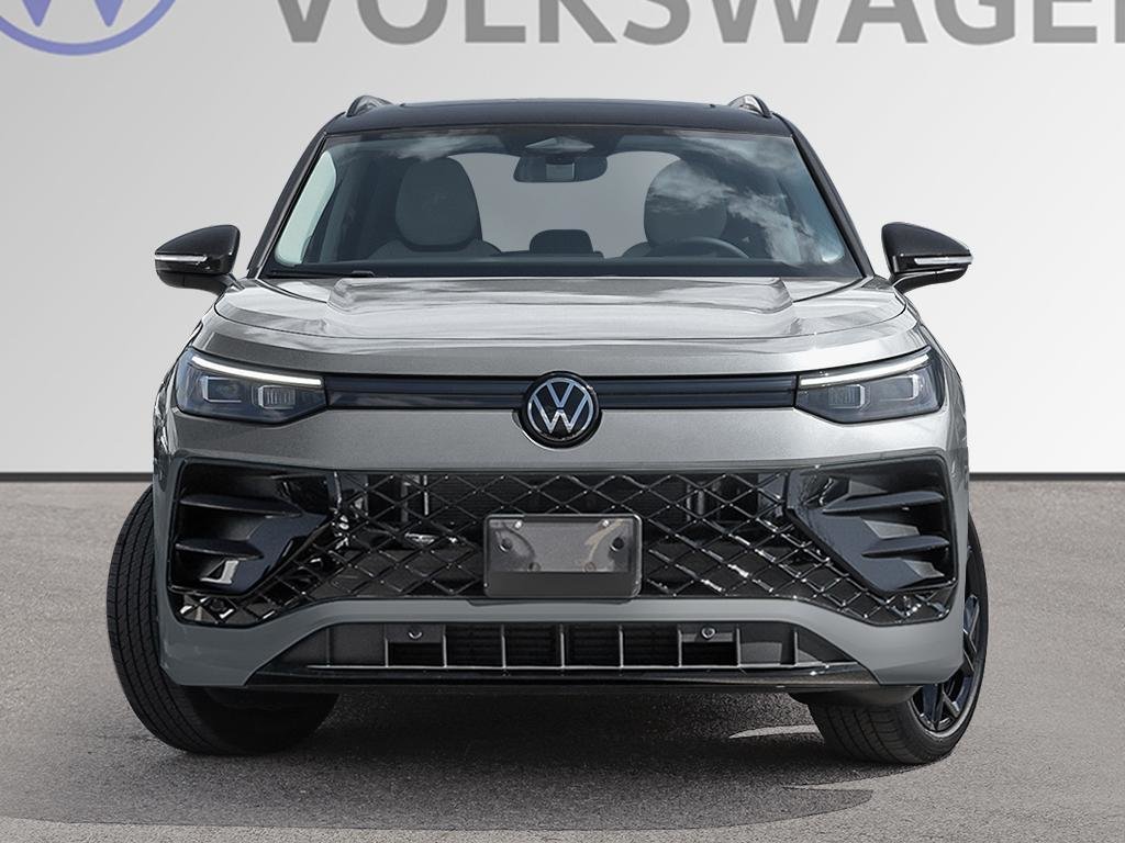 2026 Volkswagen Tiguan Comfortline R-Line Black Edition 4MOTION-1