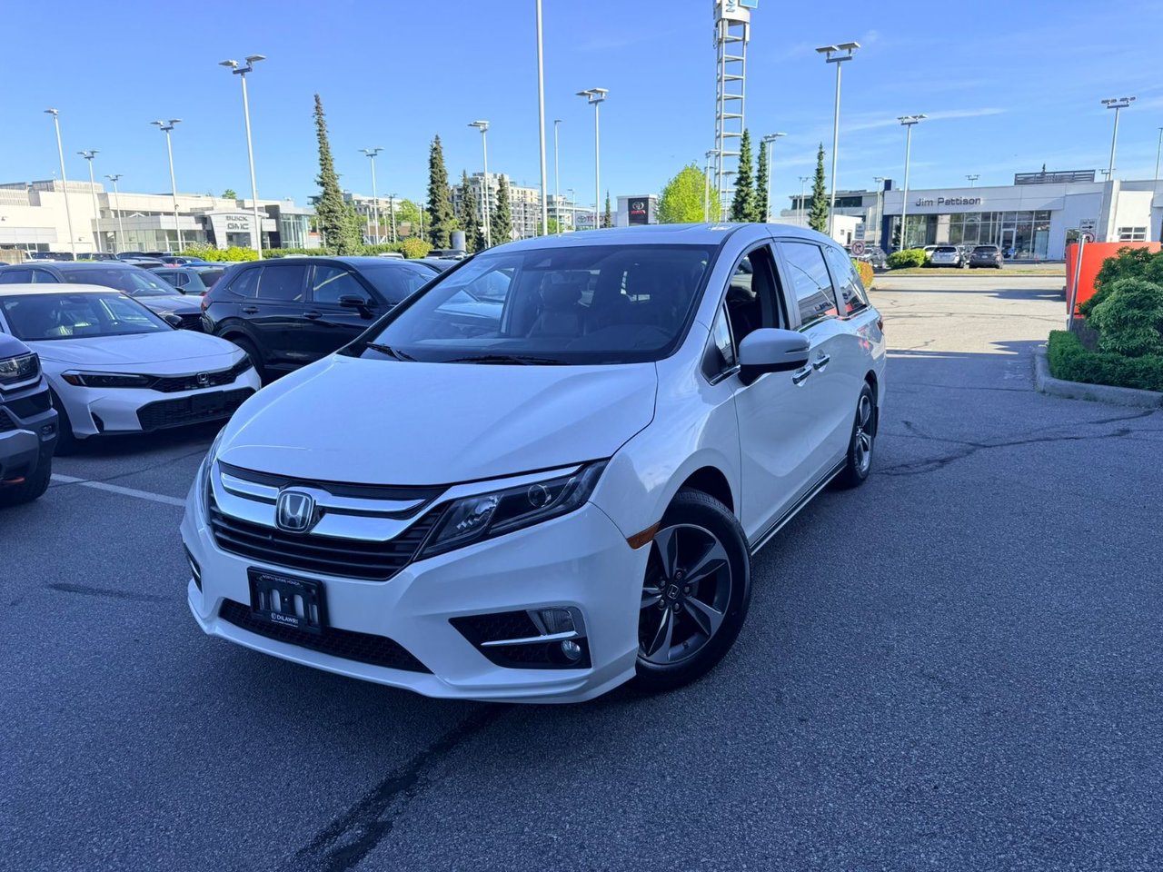 White Diamond Pearl 2018 Honda Odyssey EX-L FWD with DVD Minivan Automatic