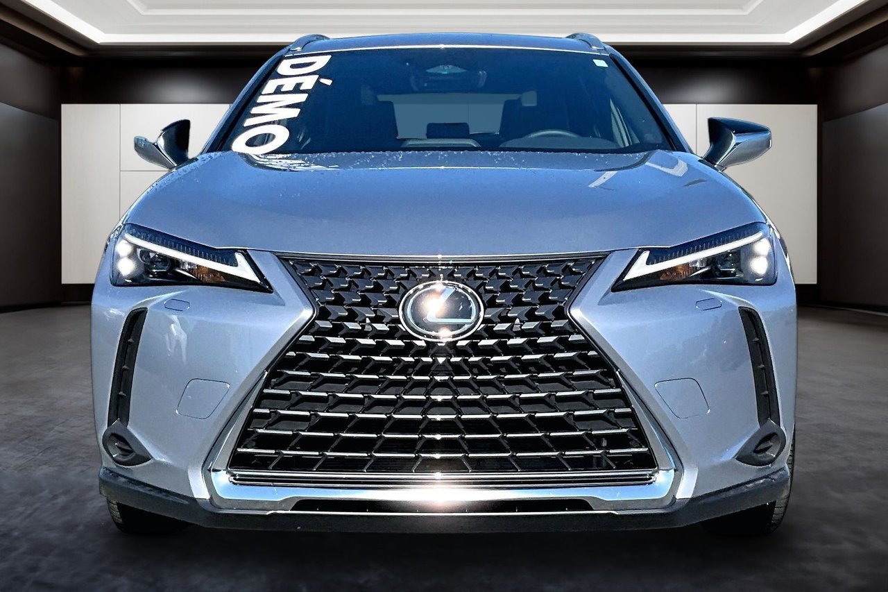Lexus UX 2026